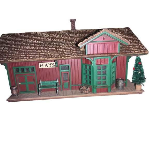 Hallmark Sarah Plain and Tall Hays Train Station House Building - Picture 7 of 15